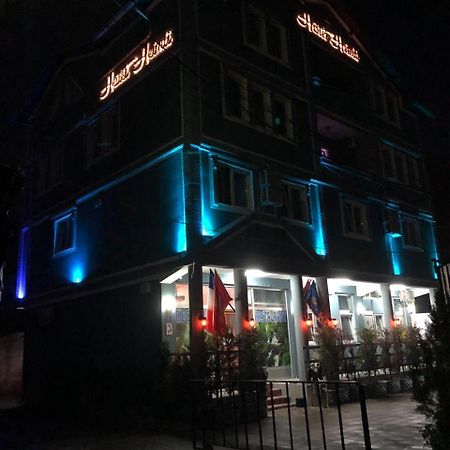 Hotel Heimli Пристина Екстериор снимка